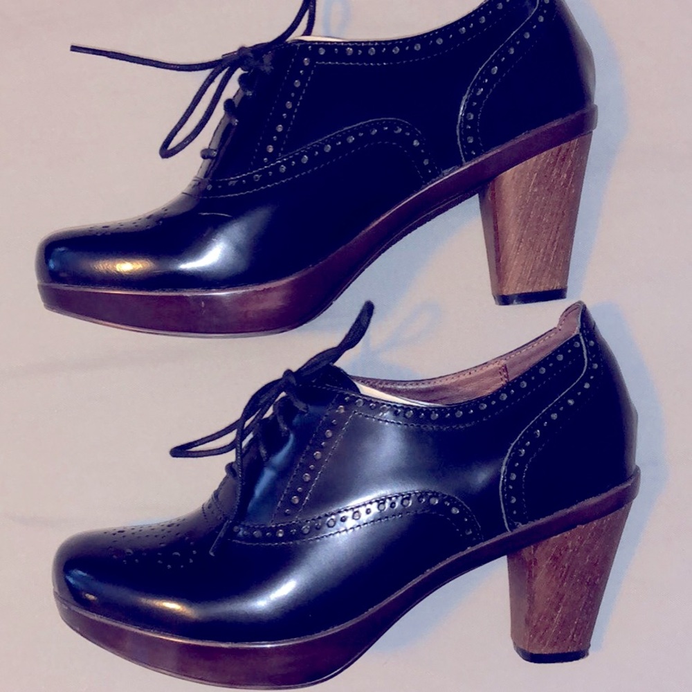 Sanita Wingtip Black Leather Heeled Oxford